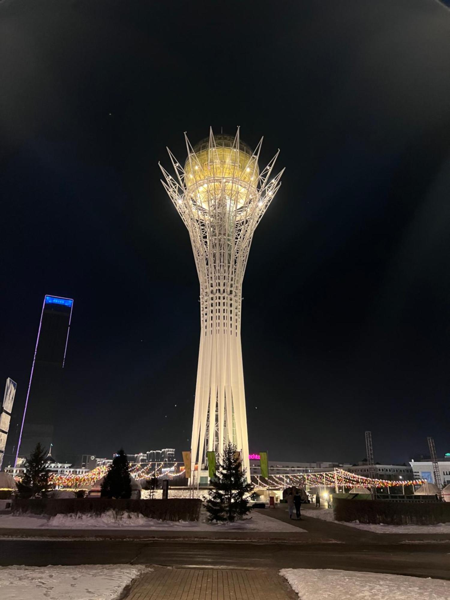 7 Очень Теплая Возле Байтерека Квартира Для 1-4 Человек Astaná Exterior foto
