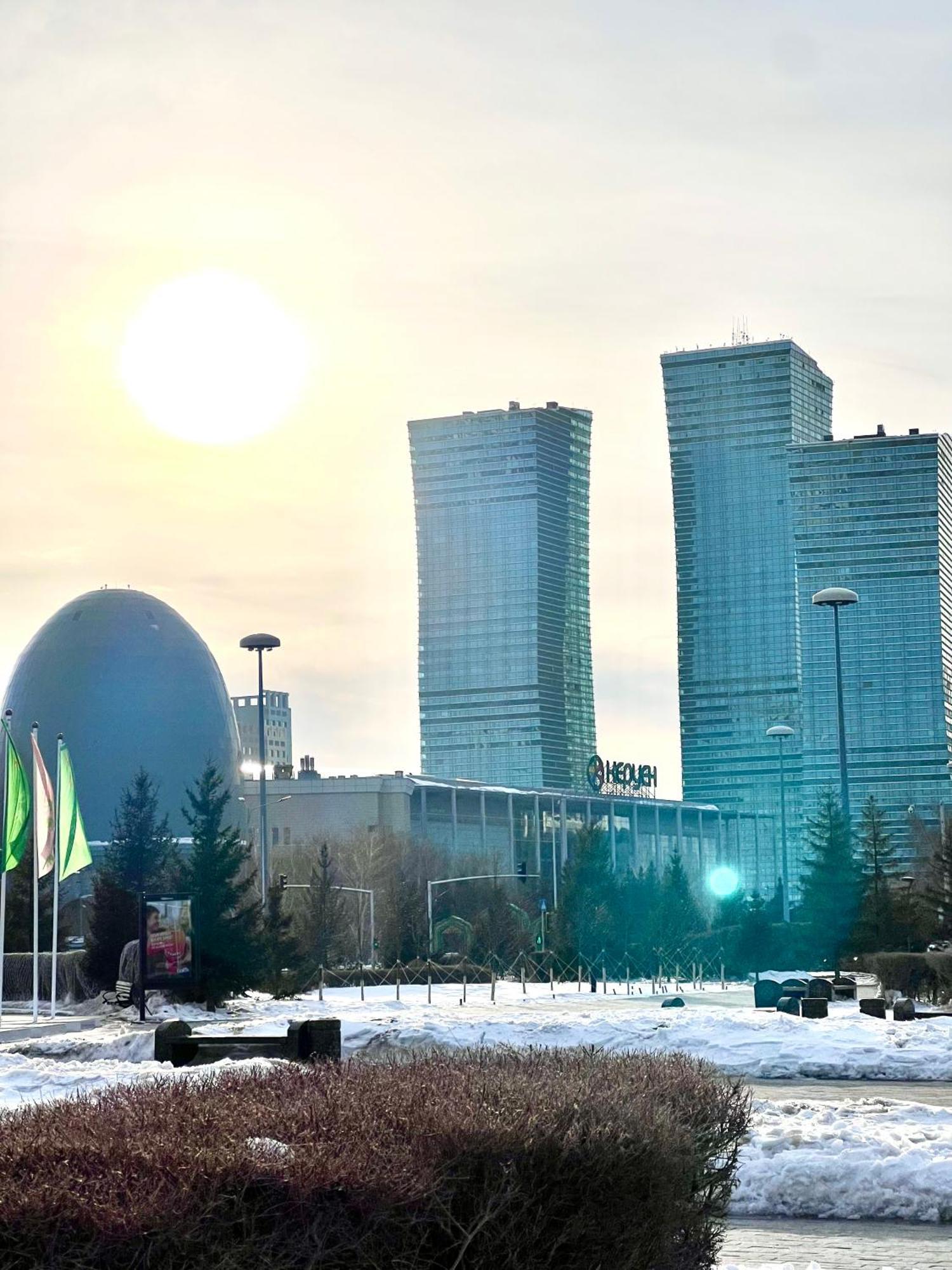7 Очень Теплая Возле Байтерека Квартира Для 1-4 Человек Astaná Exterior foto