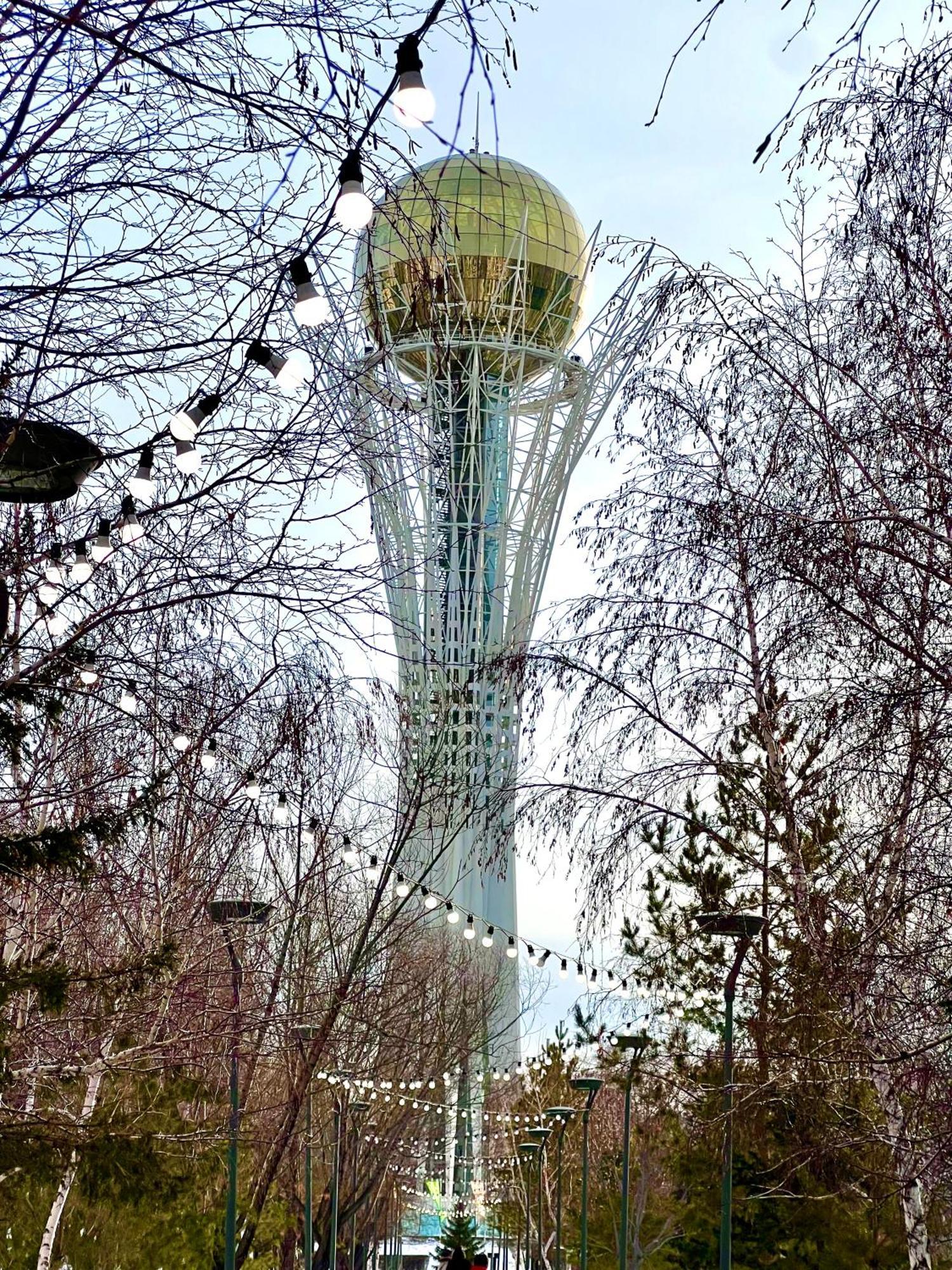 7 Очень Теплая Возле Байтерека Квартира Для 1-4 Человек Astaná Exterior foto